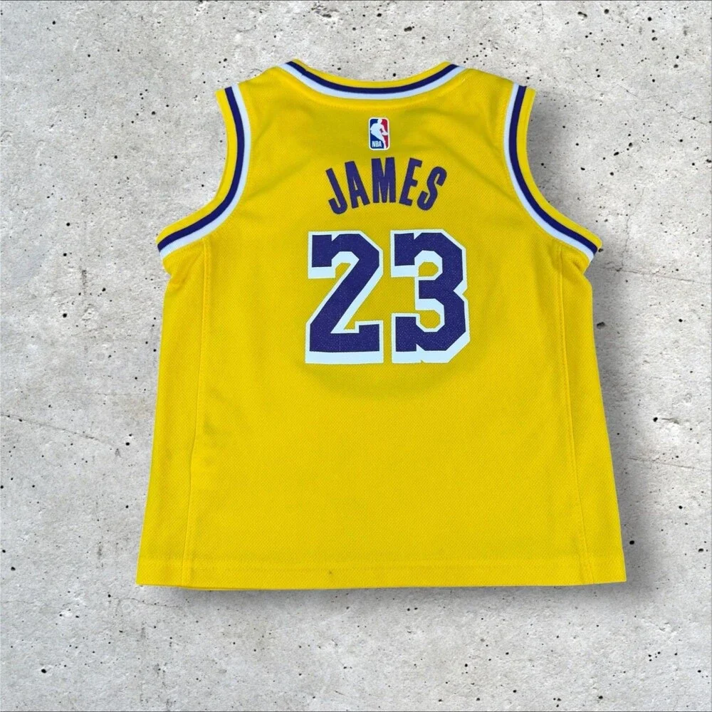 Nike LeBron James Los Angeles Lakers Jersey 23 Yellow NBA Youth Medium M Shirt